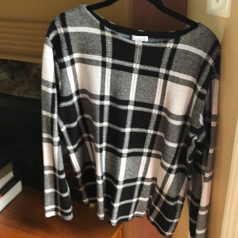 Flat knit sweater/top. Cotton, nylon, rayon blend.